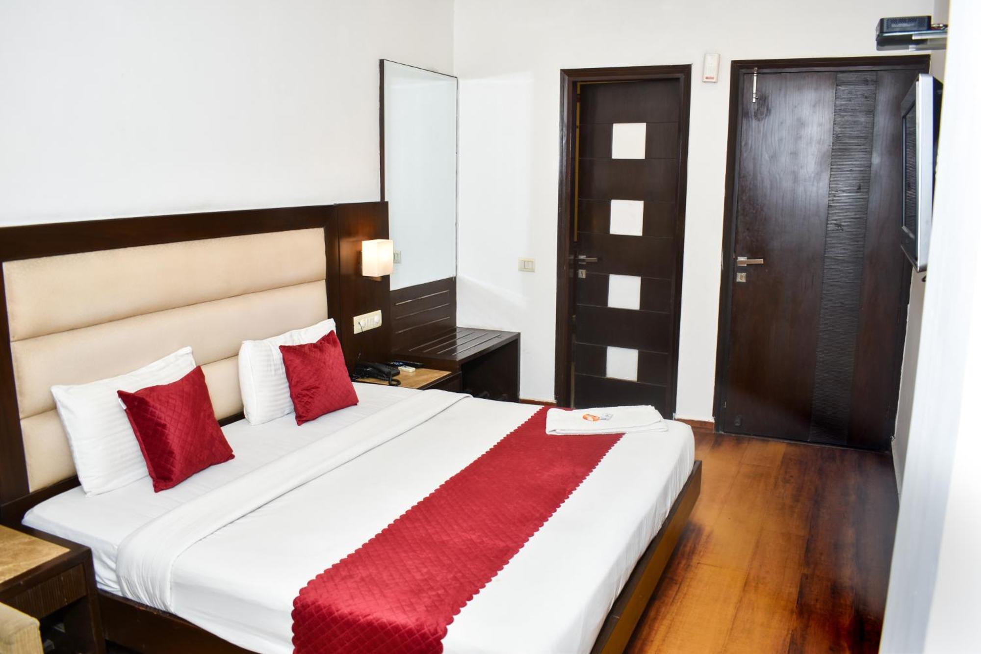 Hotel Chanchal Continental - 02 Mins From New Delhi Railway Station Exterior foto
