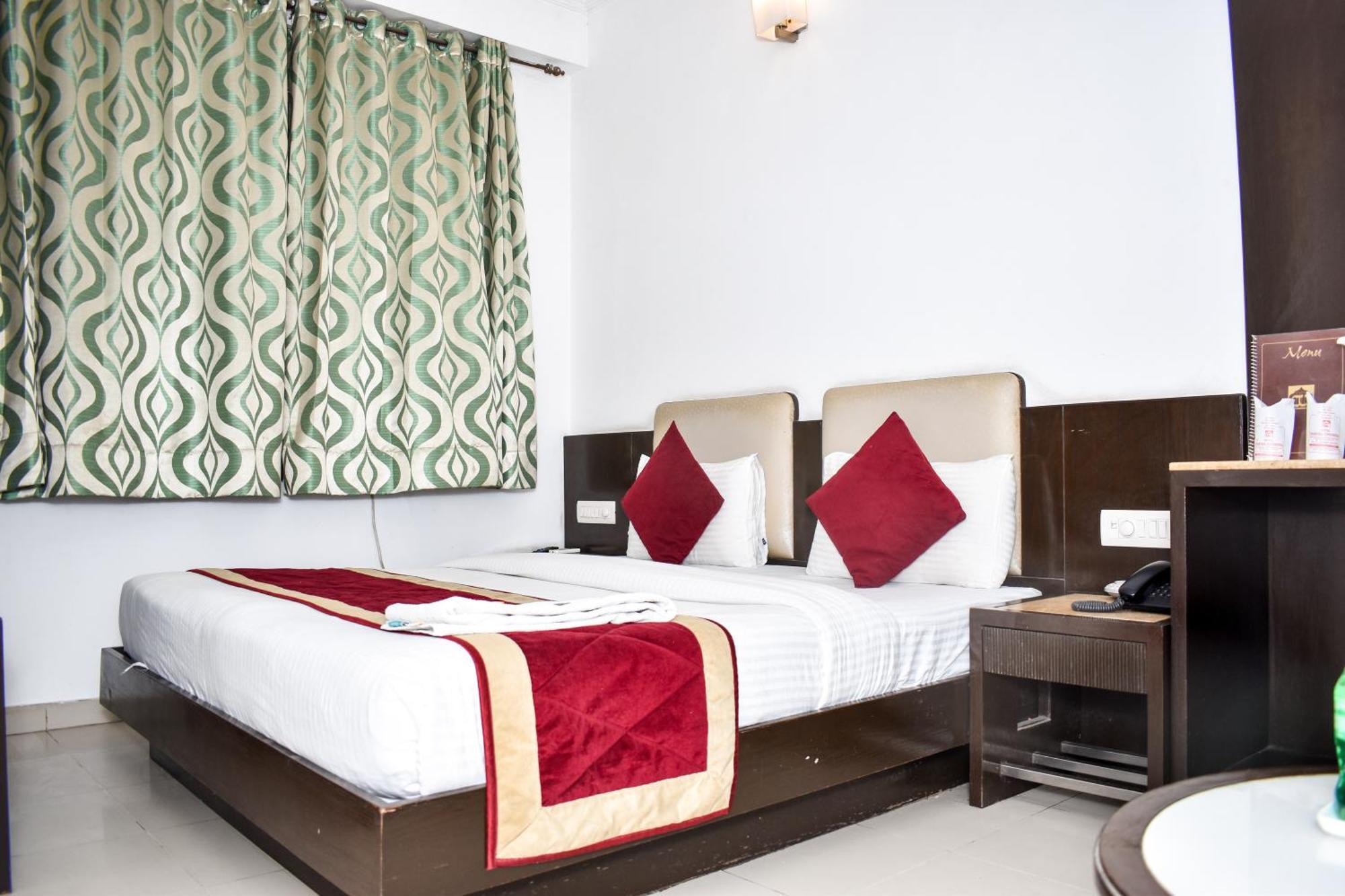 Hotel Chanchal Continental - 02 Mins From New Delhi Railway Station Exterior foto