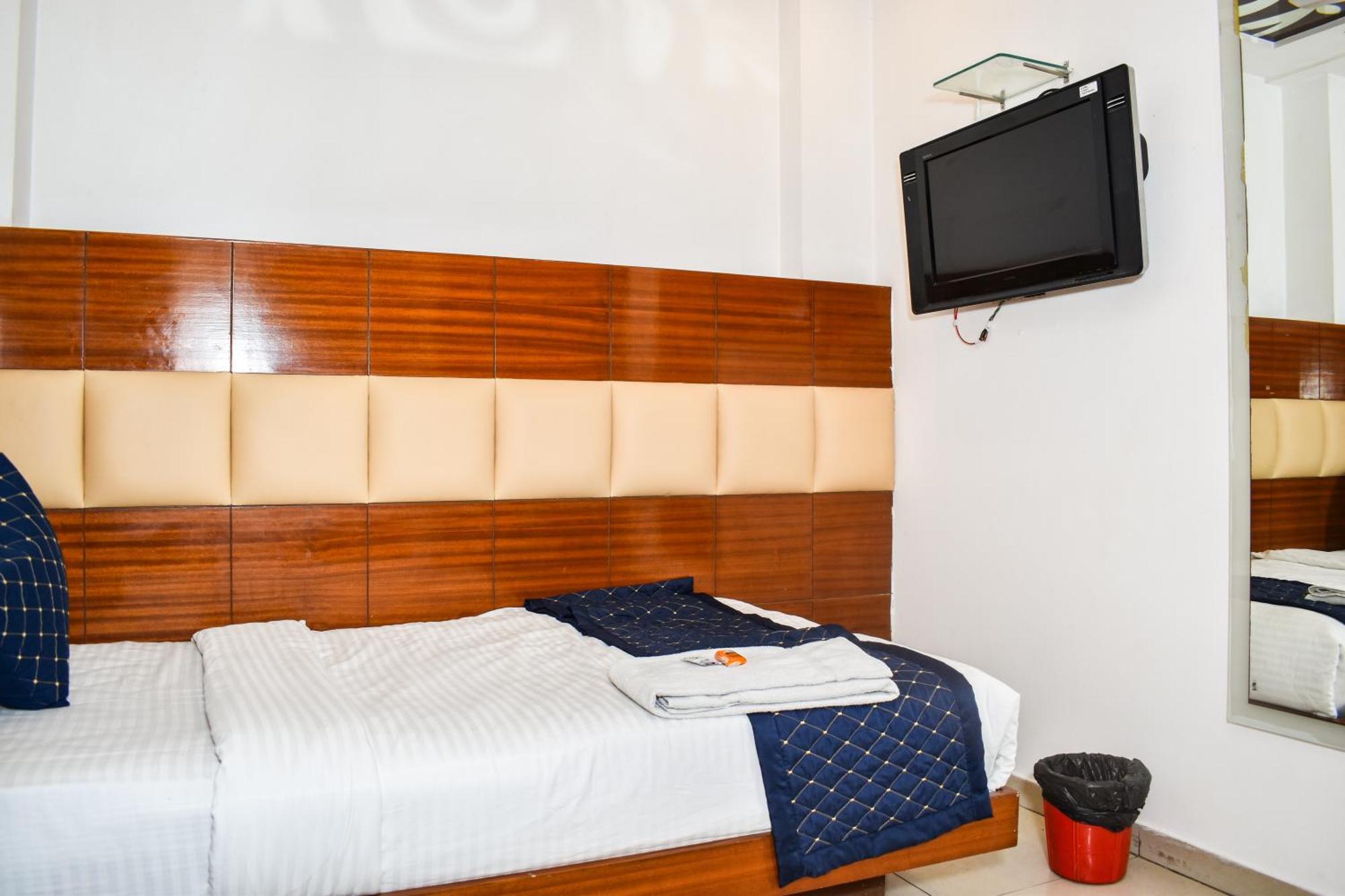 Hotel Chanchal Continental - 02 Mins From New Delhi Railway Station Exterior foto