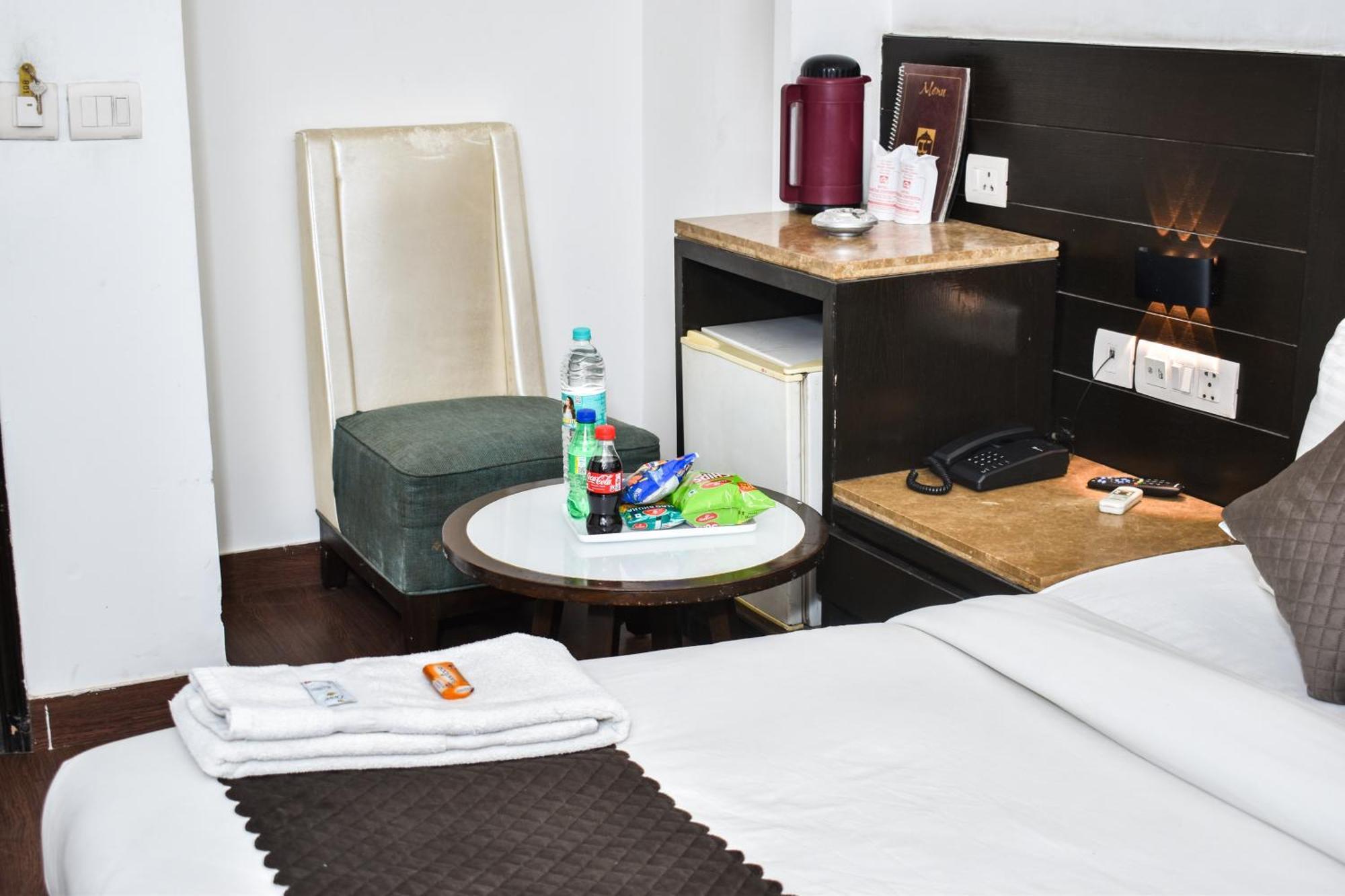 Hotel Chanchal Continental - 02 Mins From New Delhi Railway Station Exterior foto